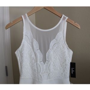 Lulu’s White Lace Dress